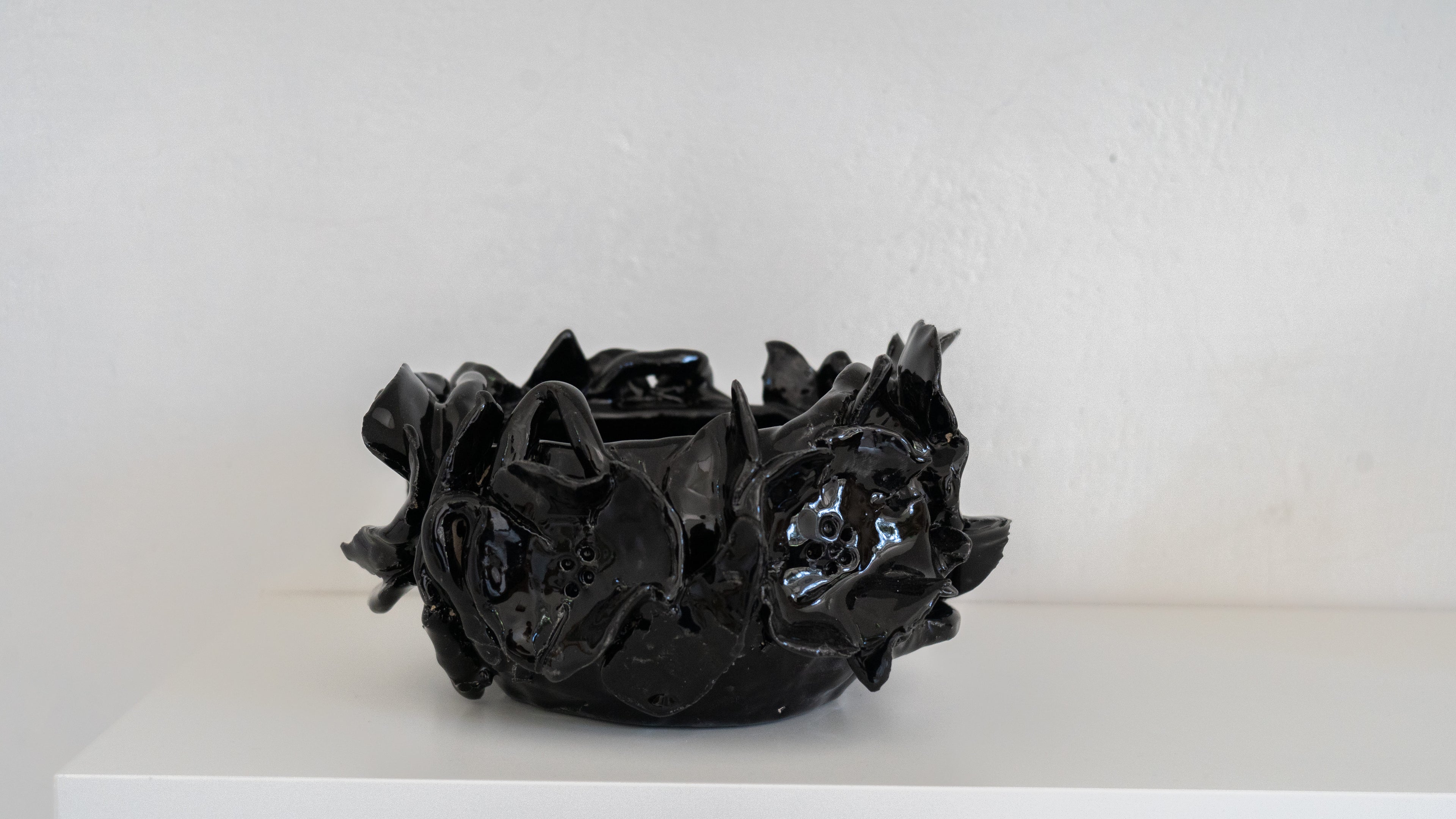 Bowl negro con flores